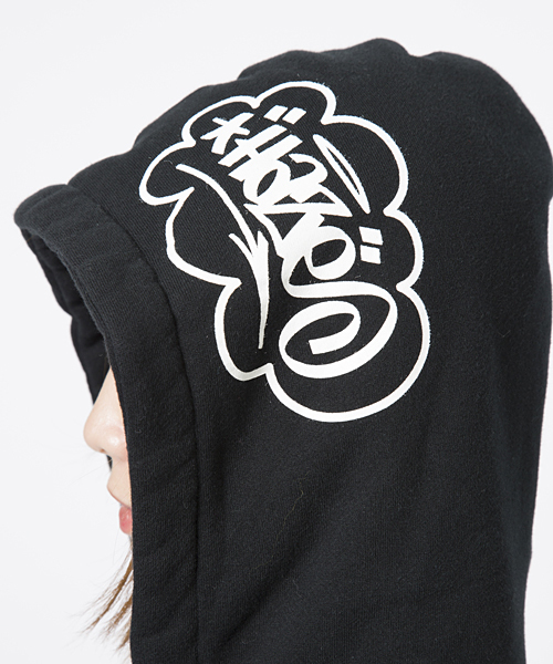 X-girl（エックスガール）の「HAZE LOGO SWEAT PULLOVER（パーカー・レディース・ブラック/アッシュ/ブルー・2/1）」の4枚目の写真