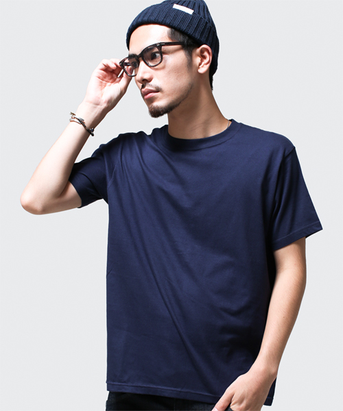 NANO universe(ナノユニバース)の「AZ別注 カラーTee(Tシャツ/カットソー・メンズ・ホワイト/ネイビー/ロイヤルブルー/グレー・SMALL/MEDIUM/LARGE)」の3枚目の写真