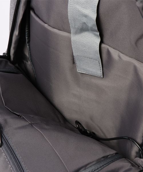 STYLEBLOCK(スタイルブロック)の「USBポート内臓ガジェットバックパック(バックパック/リュック・メンズ・ブラック/グレー・FREE)」の6枚目の写真