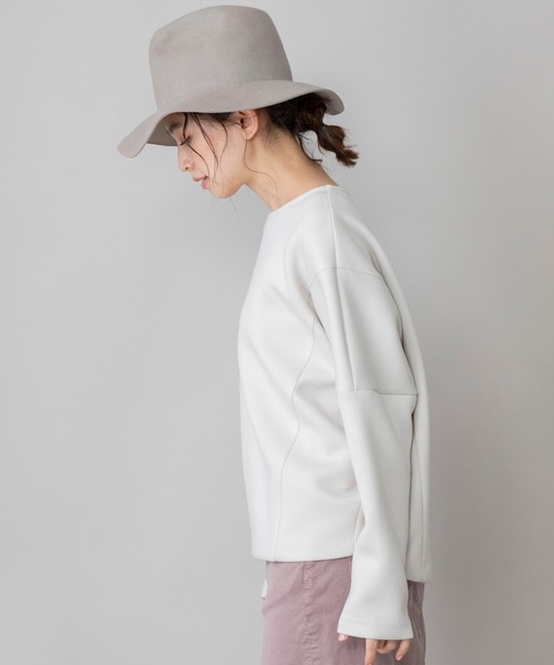 Munich(ミューニック)の「ダブルニットツイルラウンドネックプルオーバー(セットアップ可)(Tシャツ/カットソー・レディース・ブラック/ブラウン/ブラック×ホワイト/グレイッシュベージュ・FREE)」の8枚目の写真