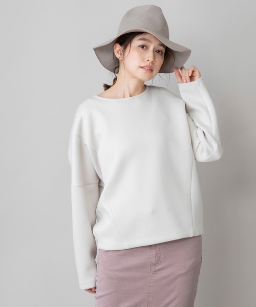 Munich(ミューニック)の「ダブルニットツイルラウンドネックプルオーバー(セットアップ可)(Tシャツ/カットソー・レディース・ブラック/ブラウン/ブラック×ホワイト/グレイッシュベージュ・FREE)」の7枚目の写真