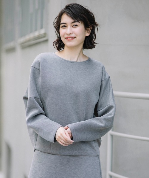 Munich(ミューニック)の「ダブルニットツイルラウンドネックプルオーバー(セットアップ可)(Tシャツ/カットソー・レディース・ブラック/ブラウン/ブラック×ホワイト/グレイッシュベージュ・FREE)」の17枚目の写真