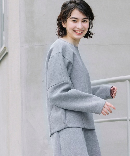 Munich(ミューニック)の「ダブルニットツイルラウンドネックプルオーバー(セットアップ可)(Tシャツ/カットソー・レディース・ブラック/ブラウン/ブラック×ホワイト/グレイッシュベージュ・FREE)」の19枚目の写真