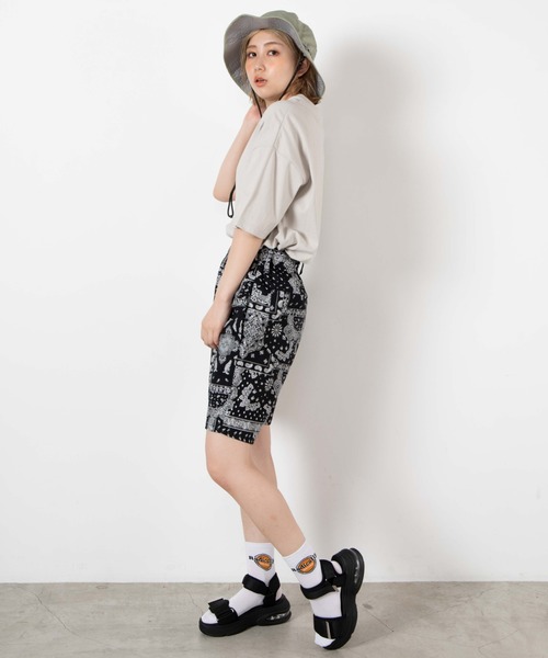 WEGO（ウィゴー）の「WEGO/【ユニセックスで使える】DADショートパンツ / シェフショーツ（チノパンツ・メンズ・マスタード/その他1/その他2/ベージュ/その他3/ホワイト/ブラック/ネイビー/ホワイト系その他/ブラック系その他/パープル/アイボリー・LARGE/MEDIUM/SMALL）」の17枚目の写真