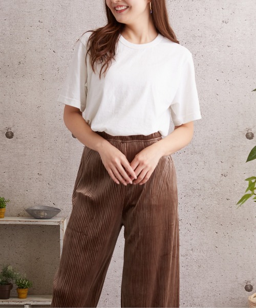 Upcycle(アップサイクル)の「【Upcycle/アップサイクル】T-SHIRT (UN)(Tシャツ/カットソー・レディース・ホワイト/ブラック/ブラウン/オリーブドラブ/ブルー/ネイビー/イエロー/オレンジ・SMALL/MEDIUM/LARGE/X-LARGE)」の2枚目の写真