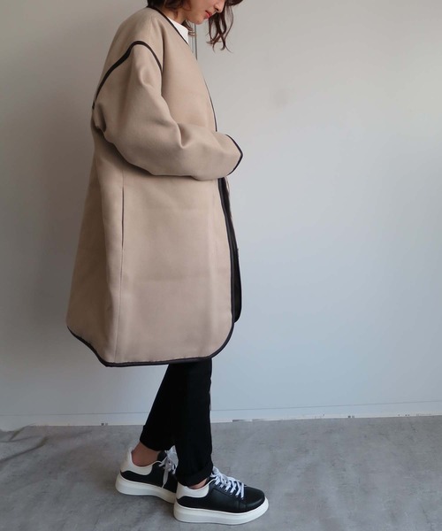 GeeRA(ジーラ)の「フェイクウールパイピングノーカラーコート(その他アウター・レディース・サンドグレー/モカ・MEDIUM)」の3枚目の写真