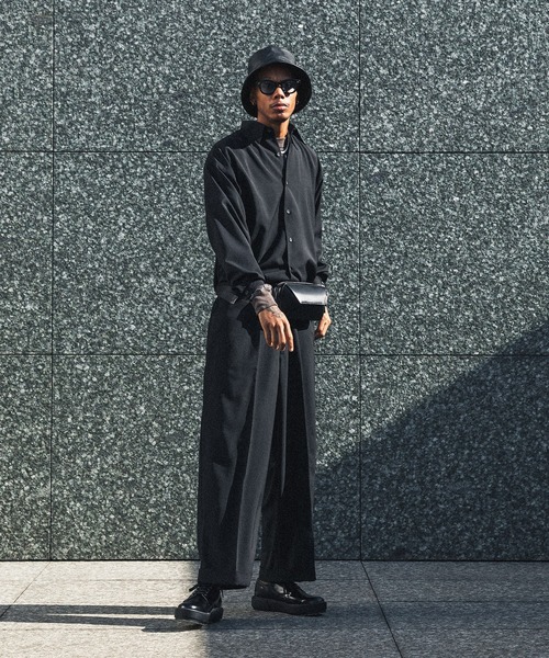 UNITED TOKYO（ユナイテッドトウキョウ）の「ウールボリュームスリーブシャツ（シャツ/ブラウス・メンズ・ブラック/グレー・1/2）」の3枚目の写真