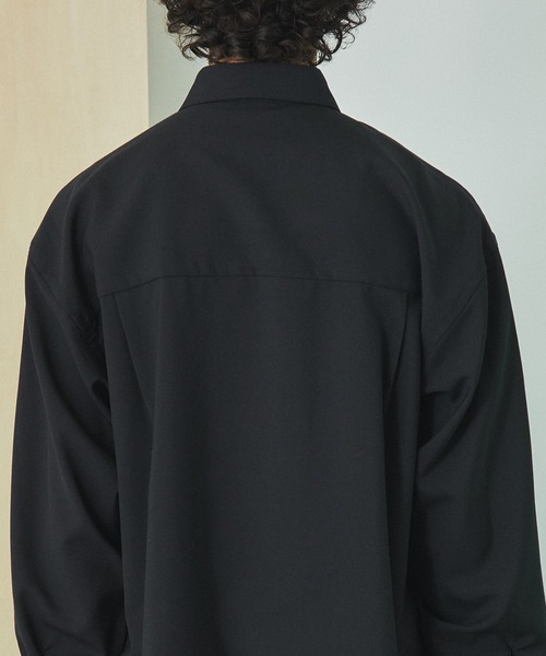 UNITED TOKYO（ユナイテッドトウキョウ）の「ウールボリュームスリーブシャツ（シャツ/ブラウス・メンズ・ブラック/グレー・1/2）」の22枚目の写真