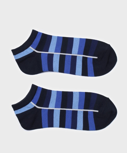 LANVIN en Bleu（ランバンオンブルー）の「グラデーションボーダー アンクルソックス（ソックス/靴下・メンズ・ダークグリーン/ブルー・25-27）」の2枚目の写真