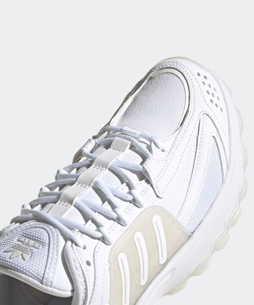 adidas(アディダス)の「THESIA / アディダスオリジナルス(スニーカー・レディース・ホワイト/ブラック・23.5cm/26.0cm/24.5cm/25.0cm/22.0cm/22.5cm/25.5cm/23.0cm/26.5cm/24.0cm)」の13枚目の写真