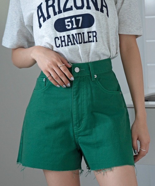 WEGO（ウィゴー）の「WEGO/ダメージショートパンツ（デニムパンツ・レディース・ホワイト/ブラック/インディゴブルー/ナチュラル/コバルトブルー/ブラック系その他/その他1/その他2/その他3/ライトインディゴブルー/ケリー/その他6/その他7・SMALL/MEDIUM/LARGE/X-SMALL）」の5枚目の写真