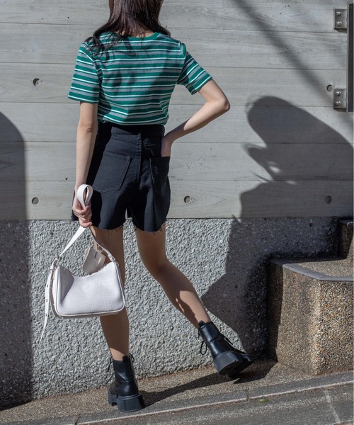 WEGO（ウィゴー）の「WEGO/ダメージショートパンツ（デニムパンツ・レディース・ホワイト/ブラック/インディゴブルー/ナチュラル/コバルトブルー/ブラック系その他/その他1/その他2/その他3/ライトインディゴブルー/ケリー/その他6/その他7・SMALL/MEDIUM/LARGE/X-SMALL）」の15枚目の写真