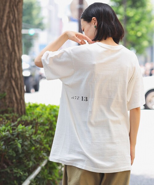 BEAMS BOY(ビームスボーイ)の「【別注】WAREHOUSE & CO. / ステンシル13 Tシャツ(Tシャツ/カットソー・レディース・ホワイト/グレー/ネイビー・SMALL/X-LARGE)」の4枚目の写真