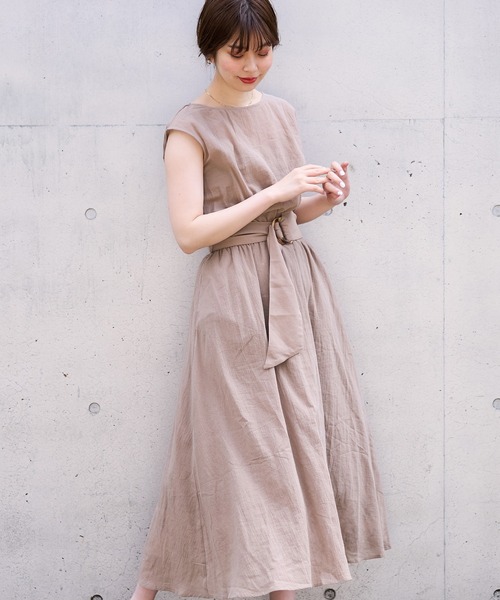 natural couture（ナチュラルクチュール）の「【WEB限定カラー有り】べっ甲Dかん太ベルト涼しげワンピース（ワンピース・レディース・ブラック/ベージュ/パープル/ミント/その他1/その他2/その他3/その他4・FREE）」の3枚目の写真