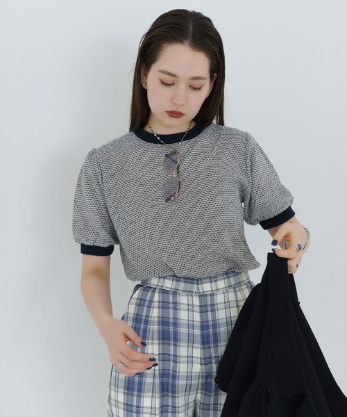 TINA：JOJUN（ティーナジョジュン）の「ラーベン編み半袖ニット TINA：JOJUN（ニット/セーター・レディース・レッド/グリーン/ネイビー/チェリーピンク/ブラウン・M）」の4枚目の写真