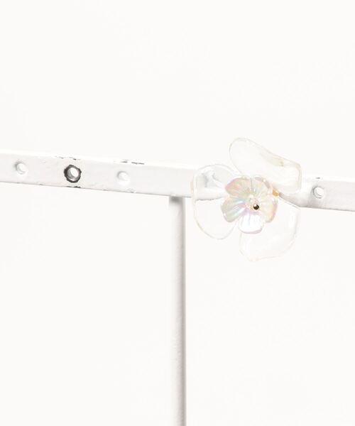 flower（フラワー）の「クリアネスブルームピアス（ピアス（片耳用）・レディース・クリア・FREE）」の4枚目の写真