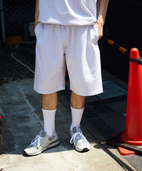 FREAK'S STORE（フリークスストア）の「HEAVY WEIGHT SWEAT SHORTS/ヘビーウェイト スウェット ショーツ/ワイド/イージーパンツ（その他パンツ・メンズ・グレー/ブラック/オフホワイト・MEDIUM/LARGE）」の2枚目の写真