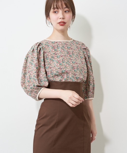 natural couture(ナチュラルクチュール)の「パイピングデザインアソート柄ブラウス(シャツ/ブラウス・レディース・その他1/その他2/その他3/その他4・FREE)」の2枚目の写真