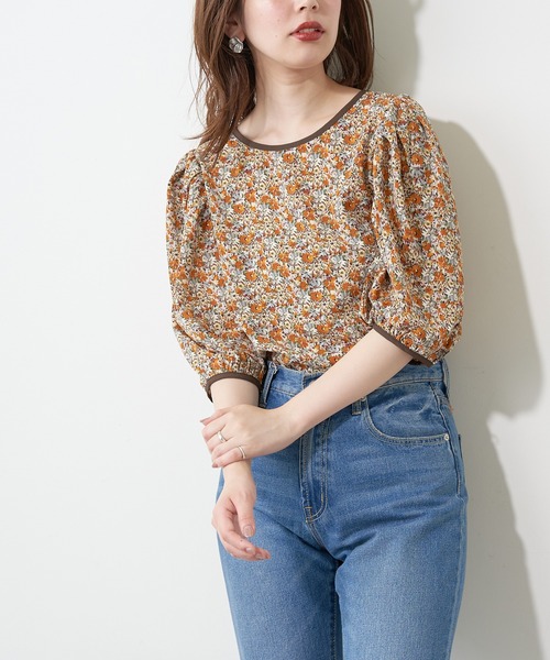 natural couture(ナチュラルクチュール)の「パイピングデザインアソート柄ブラウス(シャツ/ブラウス・レディース・その他1/その他2/その他3/その他4・FREE)」の1枚目の写真