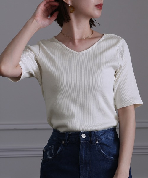 ElegChic(エレグシック)の「Vネックコットンリブトップス(Tシャツ/カットソー・レディース・オフホワイト/ベージュ/ブラック・XL/XXL/4L/M/L)」の18枚目の写真
