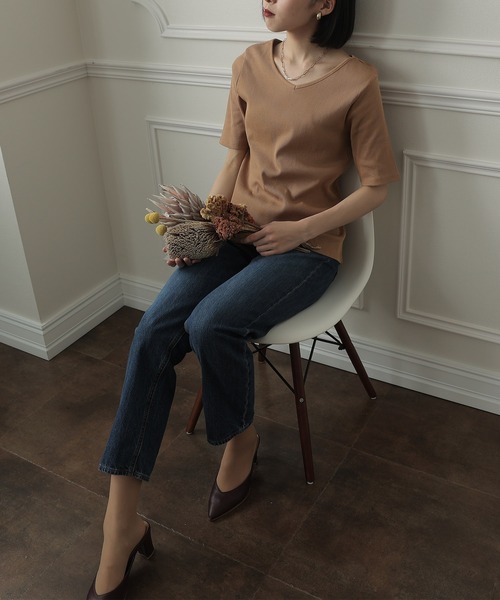 ElegChic(エレグシック)の「Vネックコットンリブトップス(Tシャツ/カットソー・レディース・オフホワイト/ベージュ/ブラック・XL/XXL/4L/M/L)」の13枚目の写真