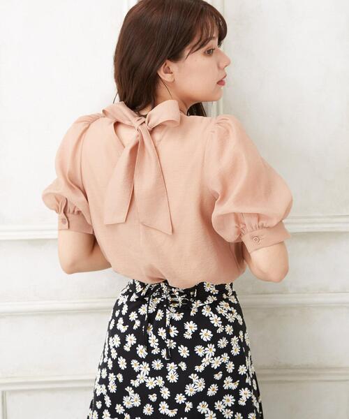 Allamanda(アラマンダ)の「Backリボンハイネックシアー/ブラウス(シャツ/ブラウス・レディース・ブラック/オフホワイト/ライトカーキ/ピンクベージュ・M)」の11枚目の写真