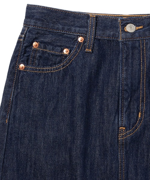 Levi's（リーバイス）の「SLIT FRONT SKIRT EXCUSE MY FRENCH（デニムスカート・レディース・ライトインディゴブルー・30inch/28inch/29inch/24inch/25inch/26inch/27inch/23inch）」の11枚目の写真