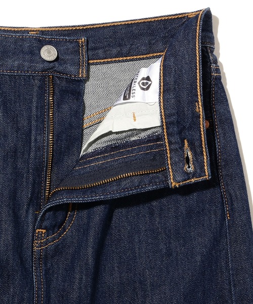 Levi's（リーバイス）の「SLIT FRONT SKIRT EXCUSE MY FRENCH（デニムスカート・レディース・ライトインディゴブルー・30inch/28inch/29inch/24inch/25inch/26inch/27inch/23inch）」の12枚目の写真