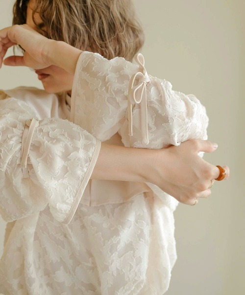 Bab（バブ）の「【WEB限定】ビッグカラーシアーブラウス（シャツ/ブラウス・レディース・ブラック/アイボリー・M）」の14枚目の写真