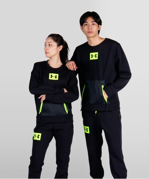 UNDER ARMOUR(アンダーアーマー)の「UAサミット ニット クルー(トレーニング/メンズ)(スウェット・メンズ・ブラック/チャコールグレー/スモークピンク・XL/M/XXL/L/3XL/S)」の1枚目の写真