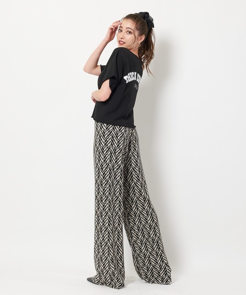 SPIRALGIRL（スパイラルガール）の「バックプリントミニ裏毛トップス（Tシャツ/カットソー・レディース・ブラック/ベージュ/パープル・FREE）」の17枚目の写真