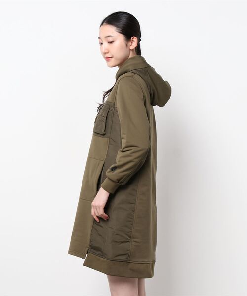 AVIREX（アヴィレックス）の「AH/ フーディーパーカーワンピースドレス/ HOODIE　PARKA　ONEPIECE DRESS（ワンピース・レディース・ブラック/オフホワイト/オリーブ・MEDIUM/SMALL）」の4枚目の写真