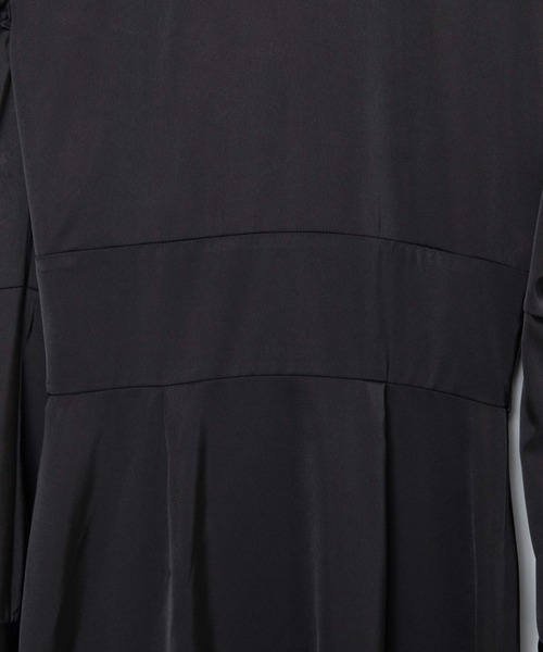 Romansual(ロマンシュアル)の「Romansual/バックリボンパワショルサテンワンピース(ワンピース・レディース・ブラック・FREE)」の7枚目の写真