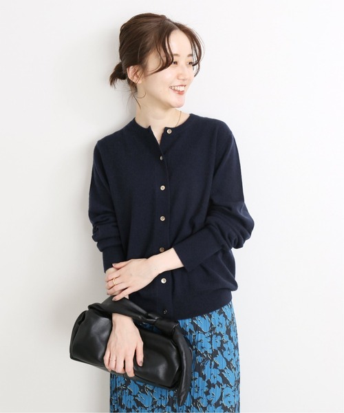 IENA(イエナ)の「カシミヤクルーネックカーディガン◆(ニット/セーター・レディース・グレー/ナチュラル/ネイビー/ピンク・FREE)」の4枚目の写真