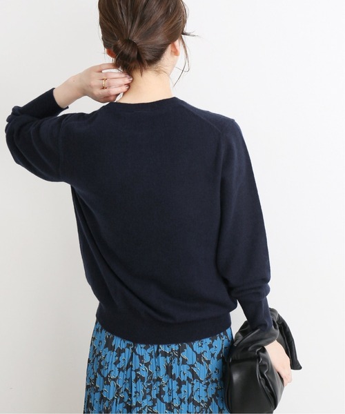 IENA(イエナ)の「カシミヤクルーネックカーディガン◆(ニット/セーター・レディース・グレー/ナチュラル/ネイビー/ピンク・FREE)」の22枚目の写真