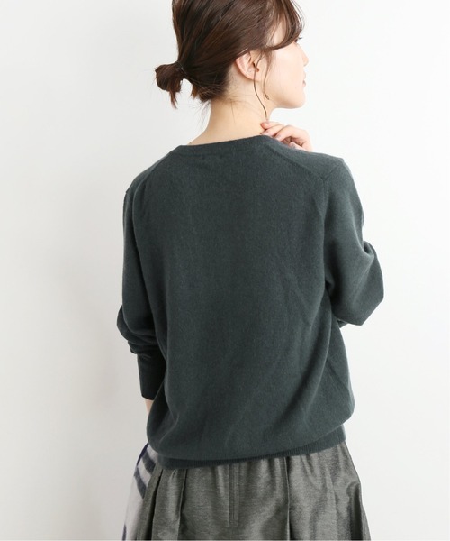 IENA(イエナ)の「カシミヤクルーネックカーディガン◆(ニット/セーター・レディース・グレー/ナチュラル/ネイビー/ピンク・FREE)」の8枚目の写真