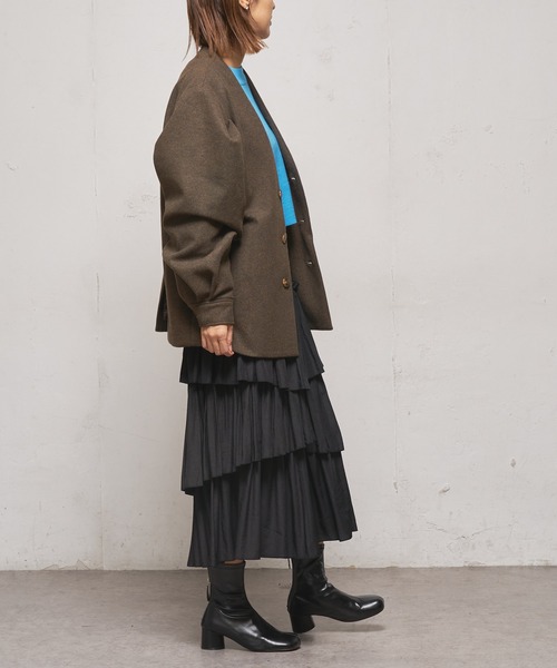 CIAOPANIC（チャオパニック）の「【UNSPARE/アンスペア】ショルダータックジャケット/WEB・一部店舗限定（ノーカラーコート・レディース・ベージュ/モカ・FREE）」の16枚目の写真