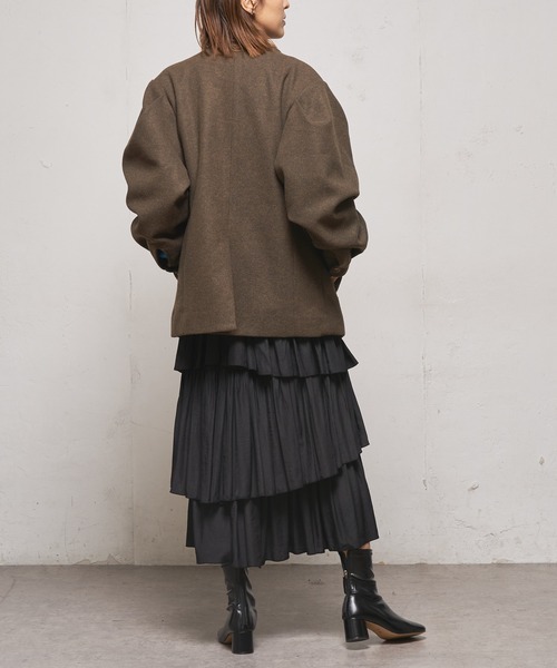 CIAOPANIC（チャオパニック）の「【UNSPARE/アンスペア】ショルダータックジャケット/WEB・一部店舗限定（ノーカラーコート・レディース・ベージュ/モカ・FREE）」の18枚目の写真