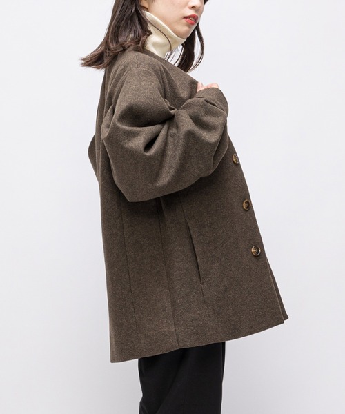 CIAOPANIC（チャオパニック）の「【UNSPARE/アンスペア】ショルダータックジャケット/WEB・一部店舗限定（ノーカラーコート・レディース・ベージュ/モカ・FREE）」の10枚目の写真