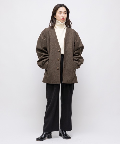 CIAOPANIC（チャオパニック）の「【UNSPARE/アンスペア】ショルダータックジャケット/WEB・一部店舗限定（ノーカラーコート・レディース・ベージュ/モカ・FREE）」の12枚目の写真