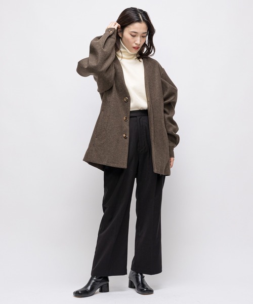 CIAOPANIC（チャオパニック）の「【UNSPARE/アンスペア】ショルダータックジャケット/WEB・一部店舗限定（ノーカラーコート・レディース・ベージュ/モカ・FREE）」の13枚目の写真