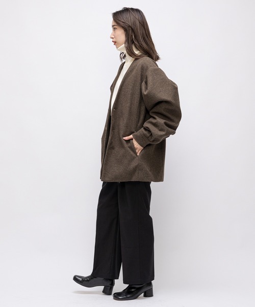 CIAOPANIC（チャオパニック）の「【UNSPARE/アンスペア】ショルダータックジャケット/WEB・一部店舗限定（ノーカラーコート・レディース・ベージュ/モカ・FREE）」の14枚目の写真