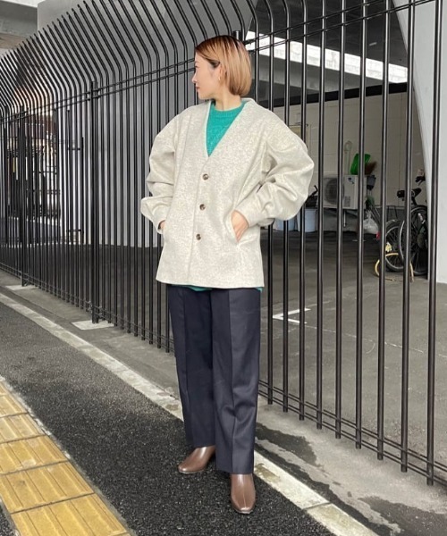 CIAOPANIC（チャオパニック）の「【UNSPARE/アンスペア】ショルダータックジャケット/WEB・一部店舗限定（ノーカラーコート・レディース・ベージュ/モカ・FREE）」の5枚目の写真