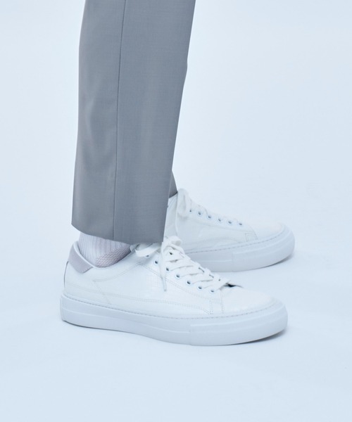 UNITED TOKYO（ユナイテッドトウキョウ）の「Emboss sneaker（スニーカー・メンズ・ホワイト/ブラック・1/2/3）」の6枚目の写真