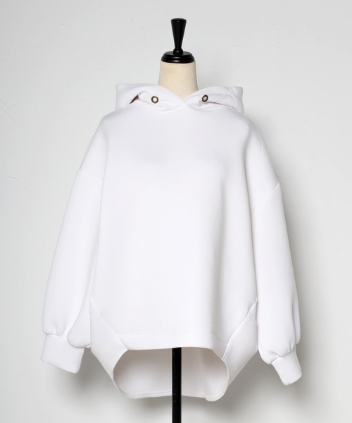 Bonjour Sagan（ボンジュールサガン）の「ダンボールバルーンパーカー（パーカー・レディース・グレイッシュベージュ/ホワイト/ライトグレー・FREE）」の4枚目の写真