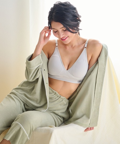 SweetMommy(スウィートマミー)の「24時間育乳 デイ&ナイト「育てる」ブラ(ナイトブラ・レディース・ライトグレー/ブラック/ベビーピンク/ピンク・LL/M/L/3L)」の6枚目の写真