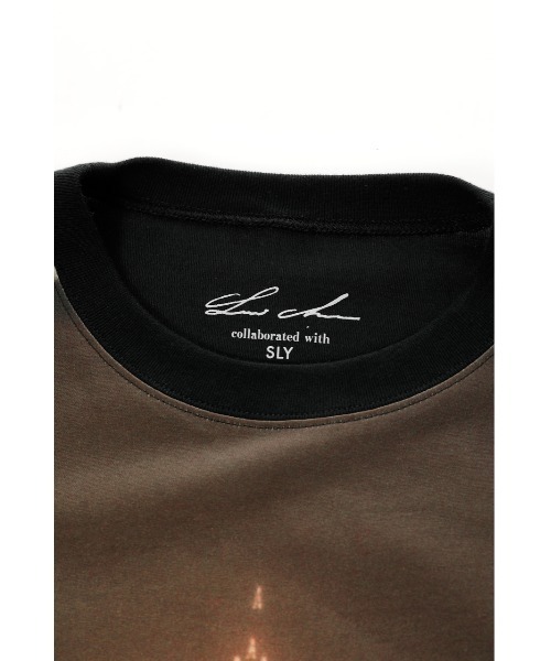 SLY（スライ）の「LUI ARAKI X SLY BIG PRINT T/SH ビッグ プリント Tシャツ（Tシャツ/カットソー・レディース・オレンジ系その他/ブラック系その他2・FREE）」の9枚目の写真