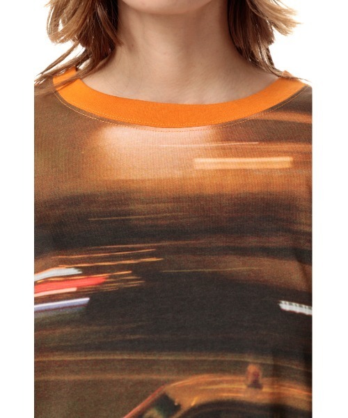 SLY（スライ）の「LUI ARAKI X SLY BIG PRINT T/SH ビッグ プリント Tシャツ（Tシャツ/カットソー・レディース・オレンジ系その他/ブラック系その他2・FREE）」の3枚目の写真