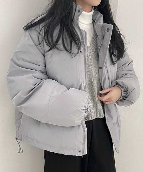BEIDELLI（ベイデリー）の「[BELLIDE MADE] オーバーフィットストリングショートパディング（ダウンジャケット/コート・レディース・ブラック/グレー/アイボリー・FREE）」の5枚目の写真