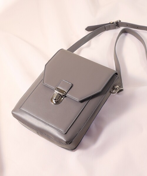 tk.TAKEO KIKUCHI（ティーケータケオキクチ）の「◆フラップスクエアボックスショルダーバッグ（ショルダーバッグ・レディース・グレー/ブラック系3/ブラック・00）」の3枚目の写真